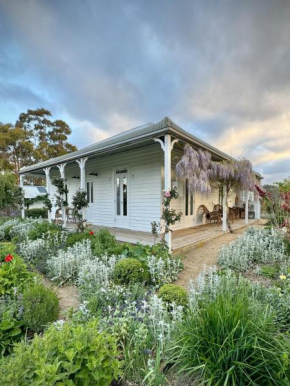 Little Oak - Place to Relax and Create Memories